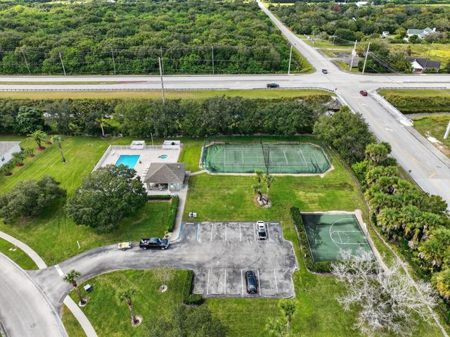 5250 E 1st Sq, Vero Beach, FL 32968