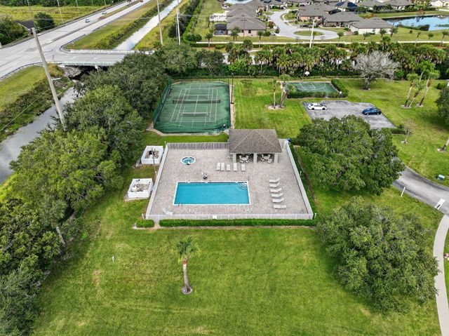 5250 E 1st Sq, Vero Beach, FL 32968