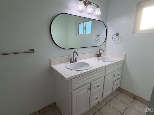 4209 Alexander Street, Bakersfield, CA 93307