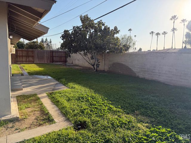 4209 Alexander Street, Bakersfield, CA 93307