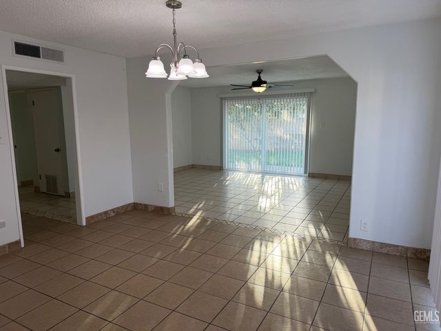 4209 Alexander Street, Bakersfield, CA 93307