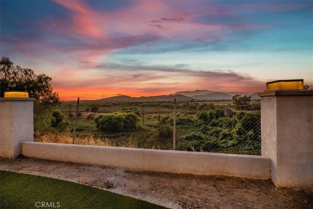 5813 Old Ranch, Riverside, CA 92504