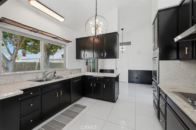 5813 Old Ranch, Riverside, CA 92504