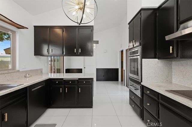 5813 Old Ranch, Riverside, CA 92504