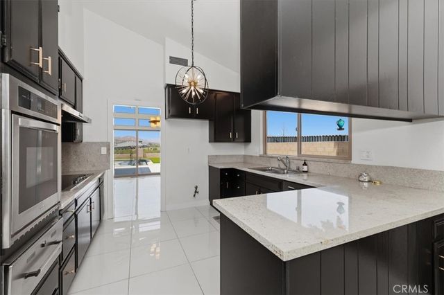 5813 Old Ranch, Riverside, CA 92504