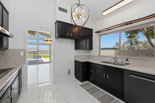 5813 Old Ranch, Riverside, CA 92504