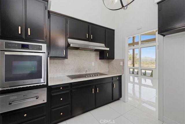 5813 Old Ranch, Riverside, CA 92504