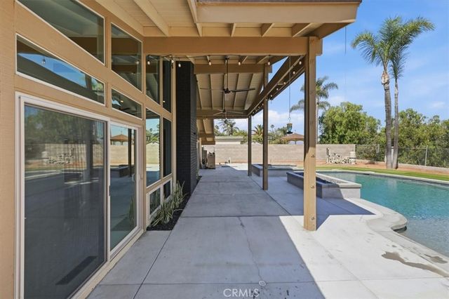 5813 Old Ranch, Riverside, CA 92504