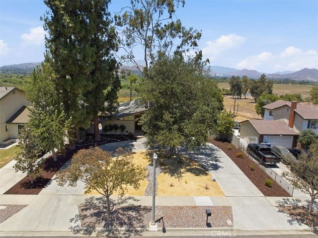 5813 Old Ranch, Riverside, CA 92504