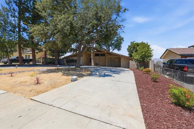 5813 Old Ranch, Riverside, CA 92504