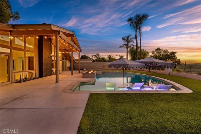5813 Old Ranch, Riverside, CA 92504
