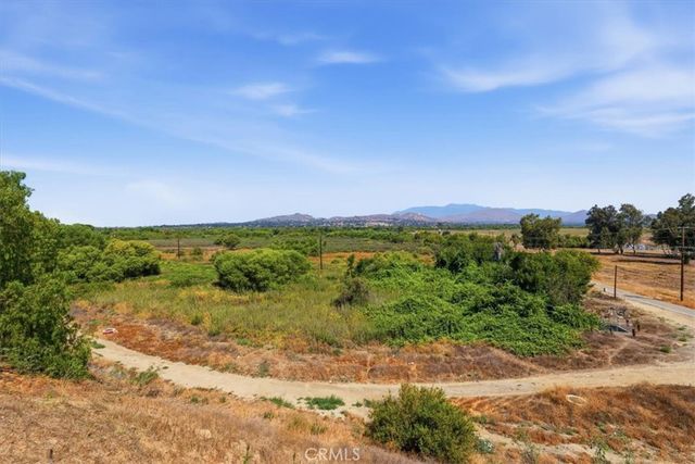 5813 Old Ranch, Riverside, CA 92504
