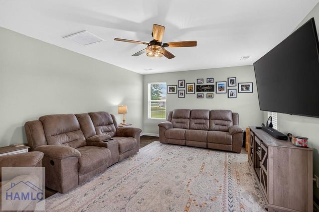 195 Tondee Way, Midway, GA 31320