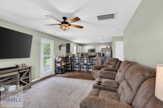 195 Tondee Way, Midway, GA 31320