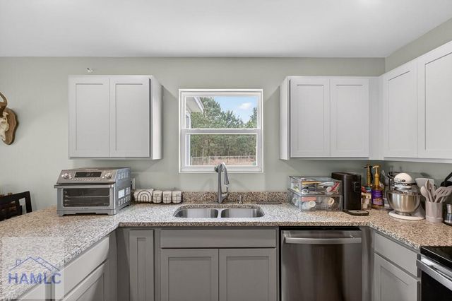 195 Tondee Way, Midway, GA 31320