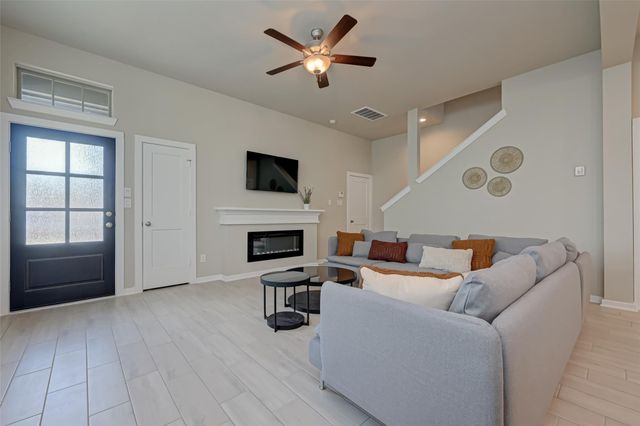 559 Long Leaf Pine Drive, Montgomery, TX 77316