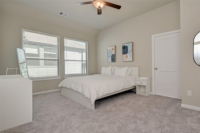 559 Long Leaf Pine Drive, Montgomery, TX 77316