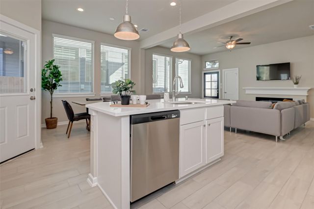 559 Long Leaf Pine Drive, Montgomery, TX 77316