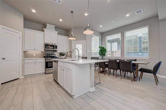 559 Long Leaf Pine Drive, Montgomery, TX 77316