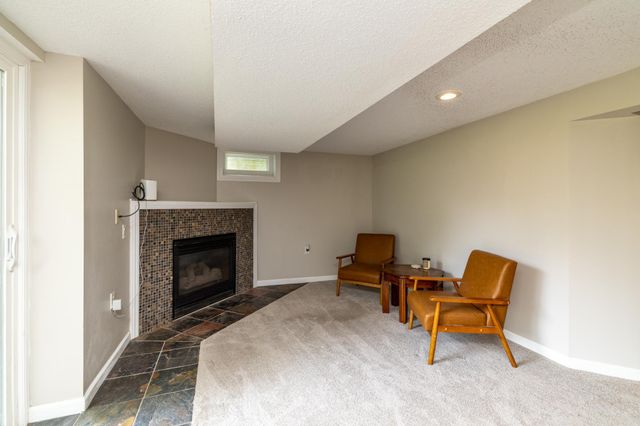 2509 W 140th Street, Burnsville, MN 55337