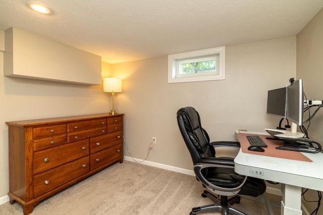 2509 W 140th Street, Burnsville, MN 55337