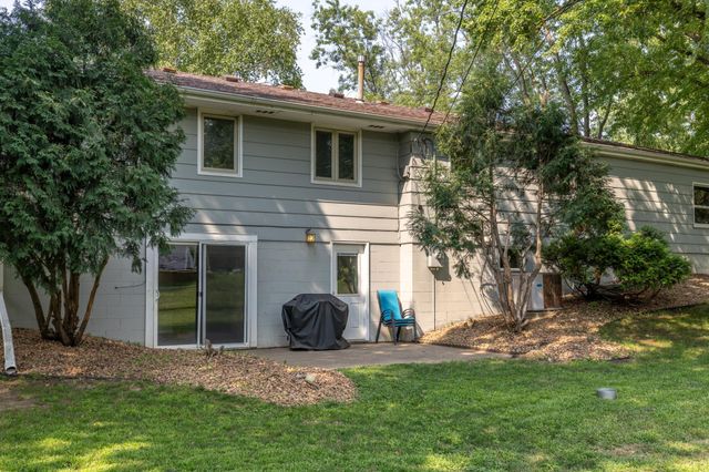 2509 W 140th Street, Burnsville, MN 55337
