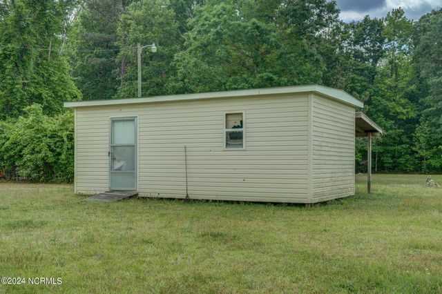 9932 Straight Gate Road, Whitakers, NC 27891