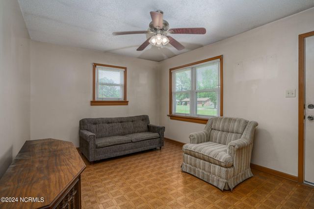 9932 Straight Gate Road, Whitakers, NC 27891