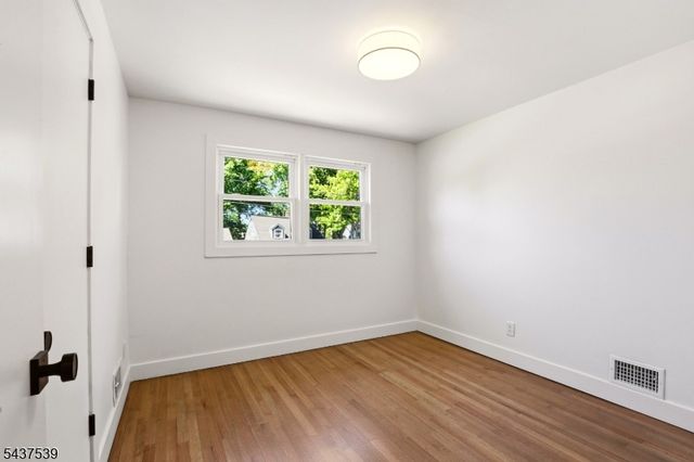 511 Locust Ave, Garwood Boro, NJ 07027
