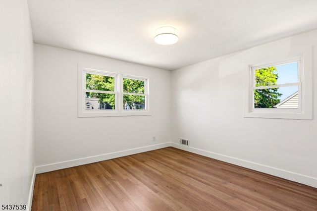 511 Locust Ave, Garwood Boro, NJ 07027