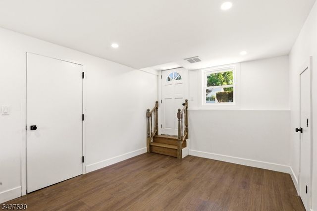511 Locust Ave, Garwood Boro, NJ 07027
