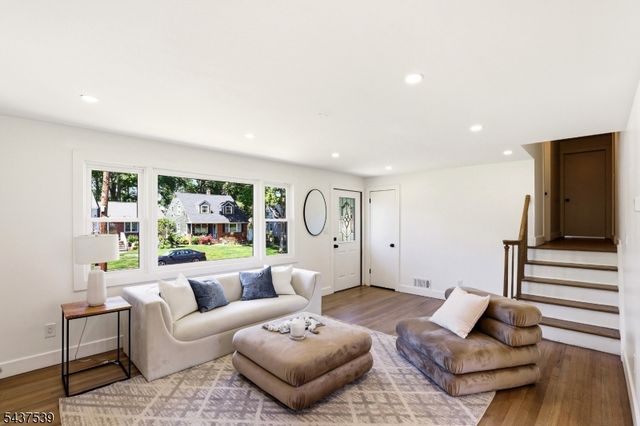 511 Locust Ave, Garwood Boro, NJ 07027