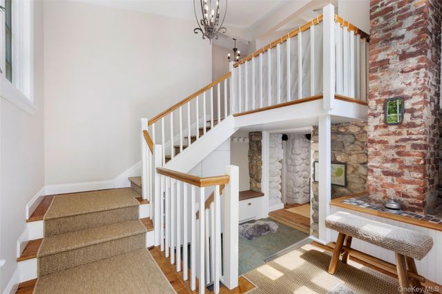 9 Lewis Road, Pound Ridge, NY 10576