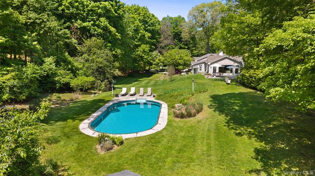 9 Lewis Road, Pound Ridge, NY 10576