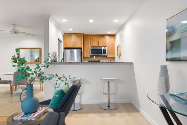 811 York St 131, Oakland, CA 94610