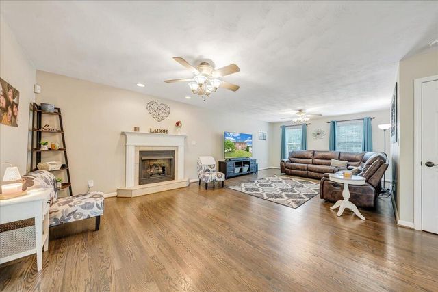 1341 Crutchfield ST, Roanoke, VA 24019