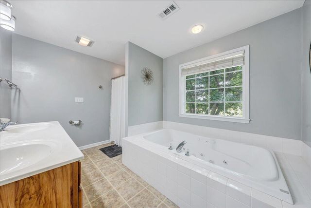 1341 Crutchfield ST, Roanoke, VA 24019