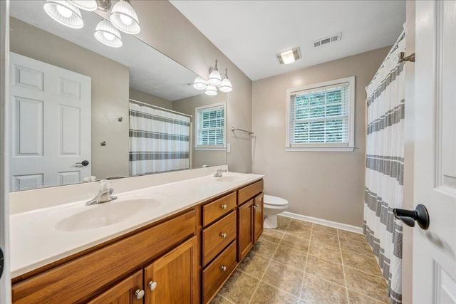 1341 Crutchfield ST, Roanoke, VA 24019