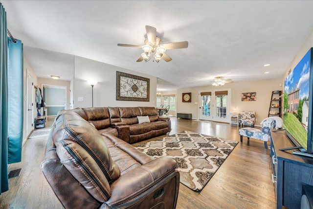 1341 Crutchfield ST, Roanoke, VA 24019