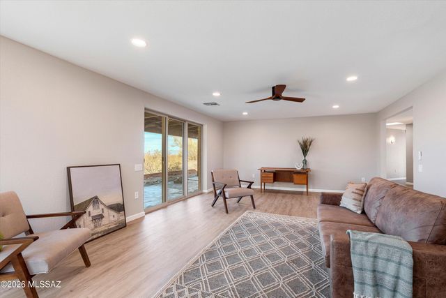 3902 S Via Del Ruisenor, Green Valley, AZ 85622