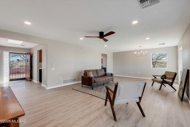 3902 S Via Del Ruisenor, Green Valley, AZ 85622