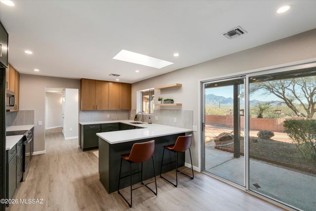 3902 S Via Del Ruisenor, Green Valley, AZ 85622