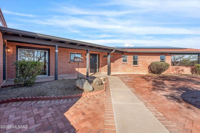 3902 S Via Del Ruisenor, Green Valley, AZ 85622