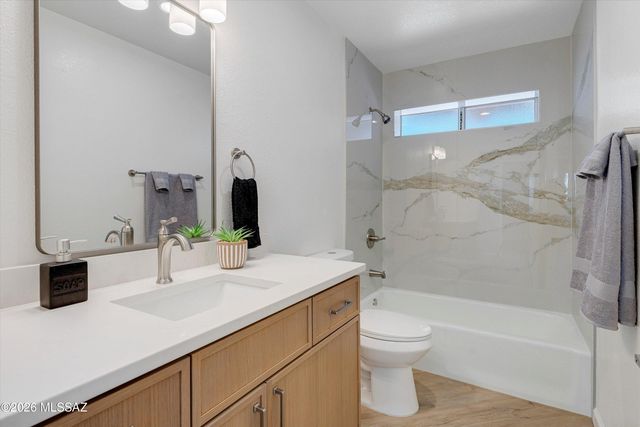 3902 S Via Del Ruisenor, Green Valley, AZ 85622