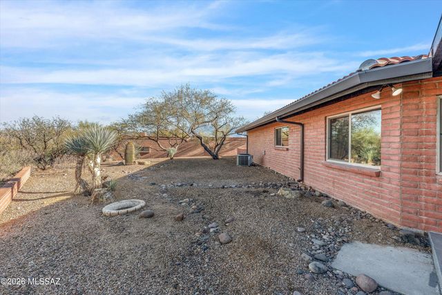 3902 S Via Del Ruisenor, Green Valley, AZ 85622