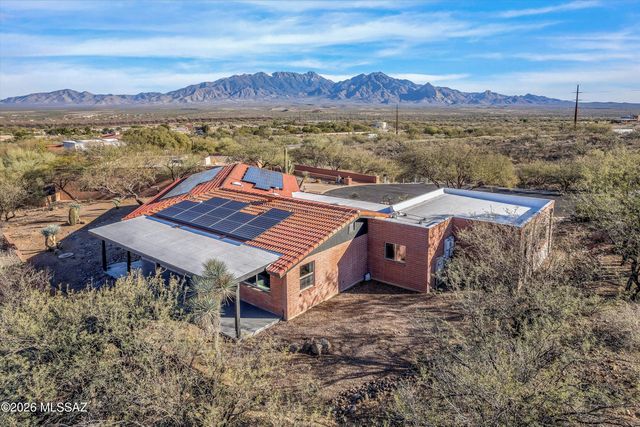 3902 S Via Del Ruisenor, Green Valley, AZ 85622