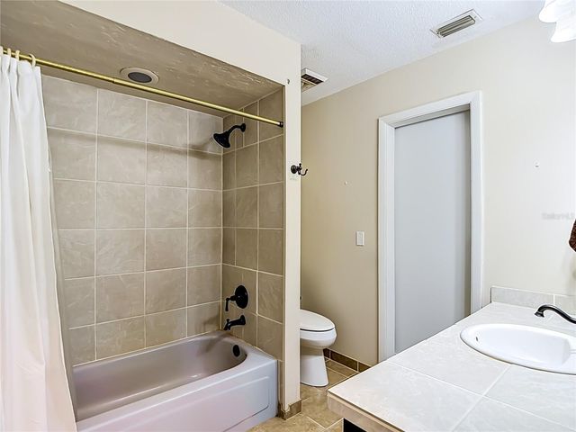 87 1ST AVENUE NW, Lutz, FL 33548