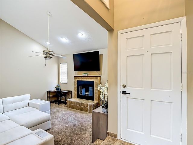 87 1ST AVENUE NW, Lutz, FL 33548