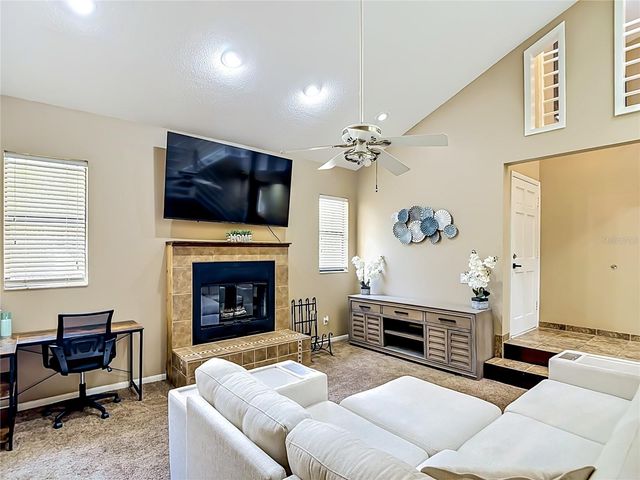 87 1ST AVENUE NW, Lutz, FL 33548