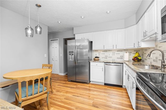 6604 Hidden Lake Trail, Brecksville, OH 44141